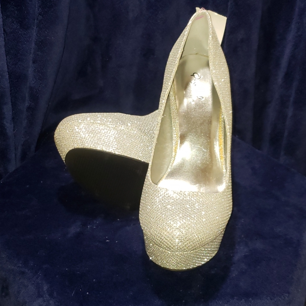 Silver Pumps